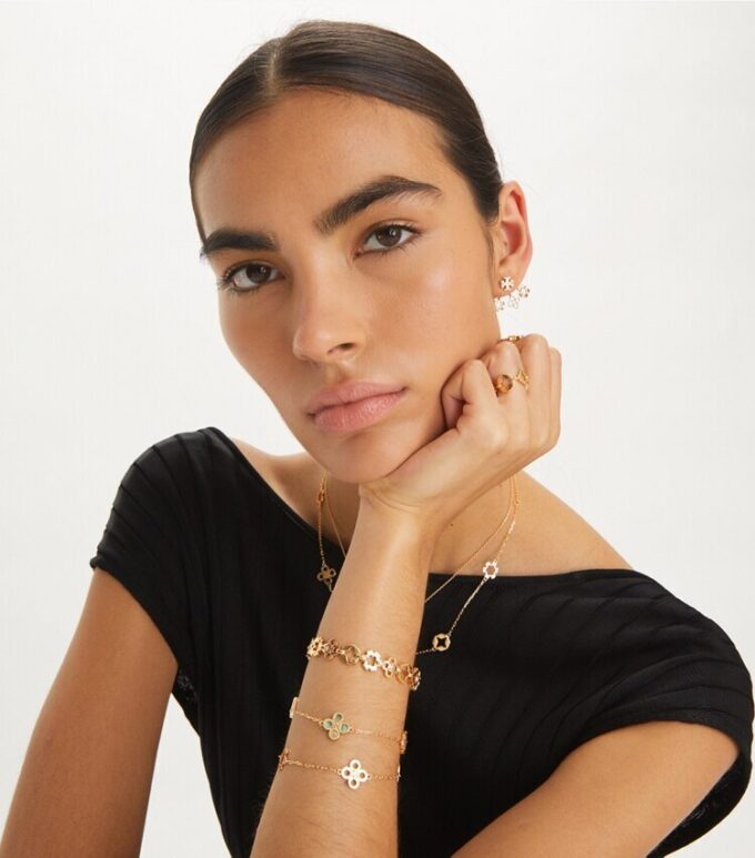 Anillo Kira Clover Multi Motif