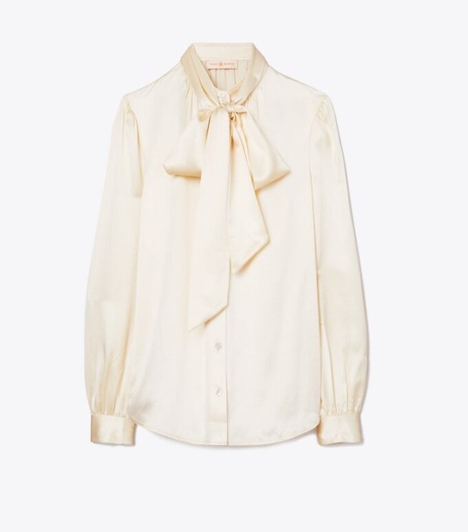 Blusa con lazo de satén Blusa con lazo de satén