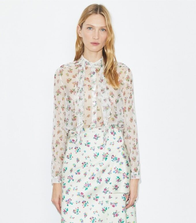 Blusa de seda con lazo Blusa de seda con lazo