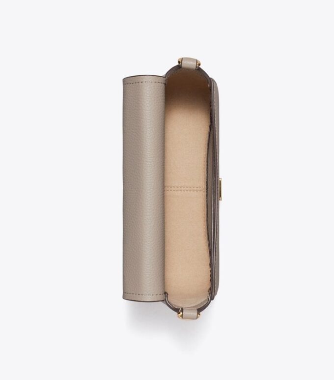 Bolso bandolera con solapa de cuero