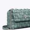 Bolso bandolera pequeño convertible Kira Chevron Woven