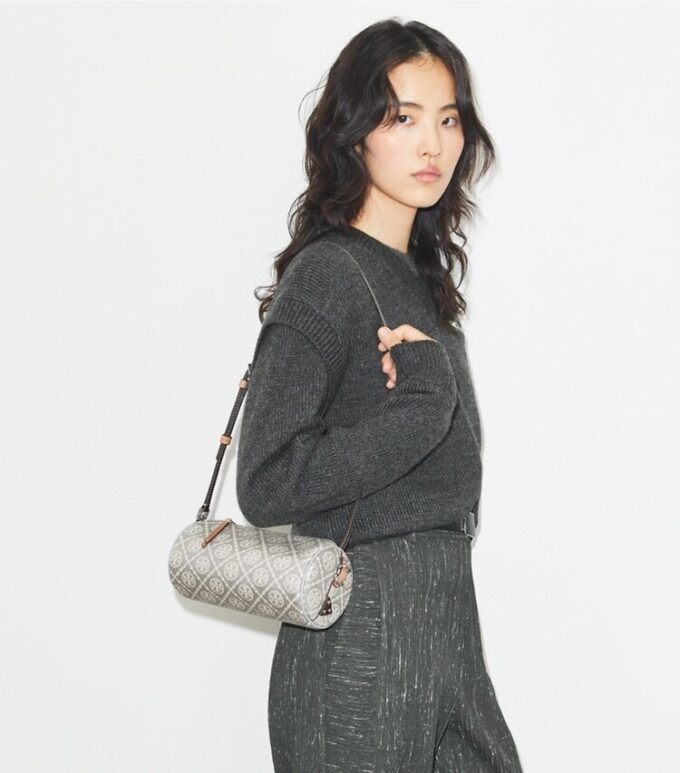 Bolso cilíndrico T Monogram Utility Bolso cilíndrico T Monogram Utility