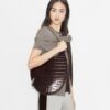 Bolso con estampado de cocodrilo perforado Bolso con estampado de cocodrilo perforado