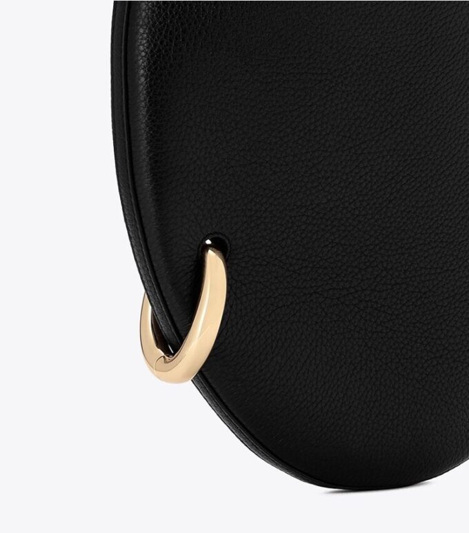 Bolso con perforaciones y granulado Bolso con perforaciones y granulado