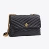 Bolso convertible de hombro Kira Chevron Bolso convertible de hombro Kira Chevron