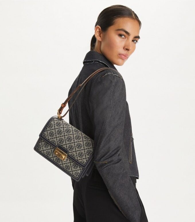 Bolso de hombro con T Monogram