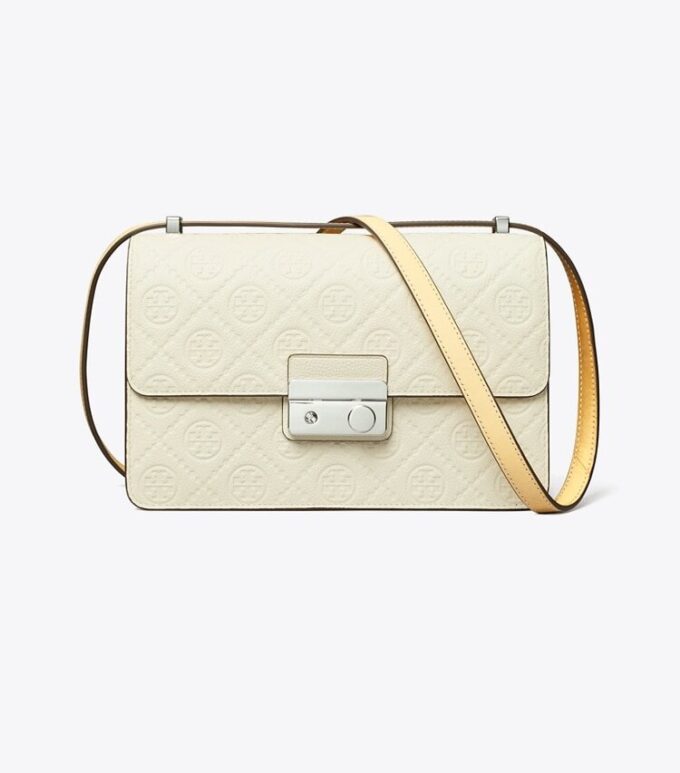 Bolso de hombro con T Monogram y textura granulada Bolso de hombro con T Monogram y textura granulada