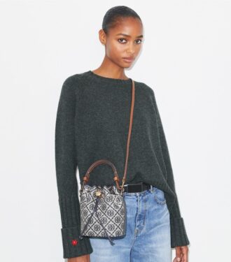 Bolso mini tipo cubo con T Monogram