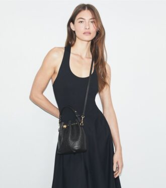Bolso mini tipo cubo con T Monogram en piel granulada