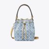 Bolso mini tipo cubo de denim con T Monogram Bolso mini tipo cubo de denim con T Monogram