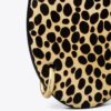 Bolso pequeño con agujeros de pelo de becerro Bolso pequeño con agujeros de pelo de becerro