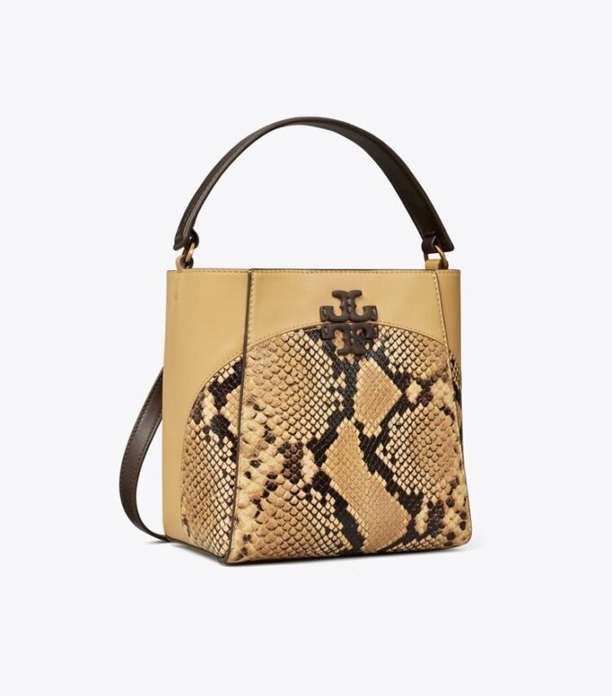 Bolso pequeño tipo cubo McGraw con estampado de serpiente Bolso pequeño tipo cubo McGraw con estampado de serpiente