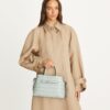 Bolso tipo cartera Mercer con relieve de cocodrilo Bolso tipo cartera Mercer con relieve de cocodrilo