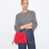 Bolso tipo cubo Romy de gamuza con costuras decorativas Bolso tipo cubo Romy de gamuza con costuras decorativas