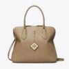 Bolso tipo satchel con textura granulada