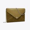 Bolso tipo sobre con cadena y monograma T Monogram en gamuza Bolso tipo sobre con cadena y monograma T Monogram en gamuza