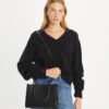 Bolso tote con asa superior y estampado T Monogram Bolso tote con asa superior y estampado T Monogram