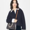 Bolso tote con asa superior y relieve en contraste T Monogram Bolso tote con asa superior y relieve en contraste T Monogram