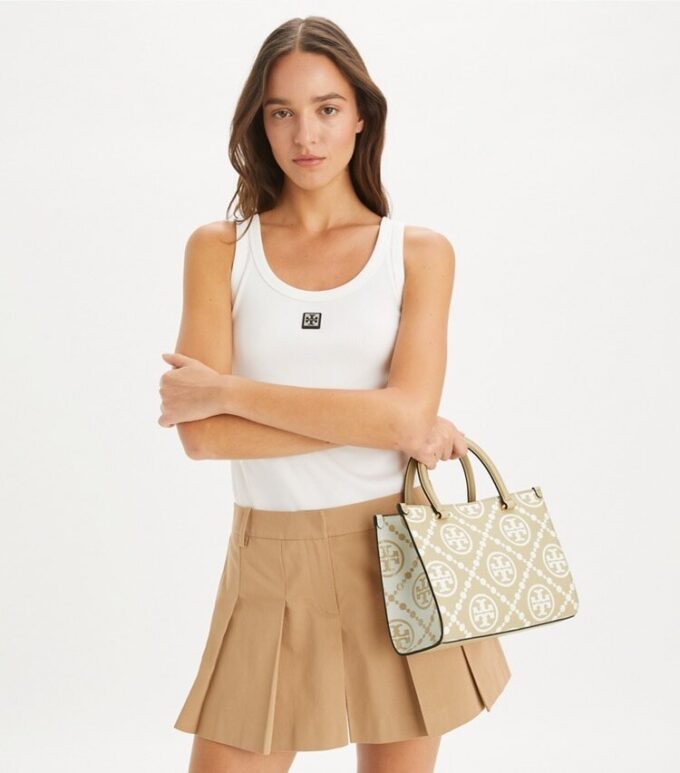 Bolso tote con asa superior y relieve en contraste T Monogram Bolso tote con asa superior y relieve en contraste T Monogram