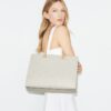 Bolso tote con T Monogram en piel granulada Bolso tote con T Monogram en piel granulada