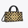 Bolso tote Ella tejido a mano con diseño este-oeste Bolso tote Ella tejido a mano con diseño este-oeste