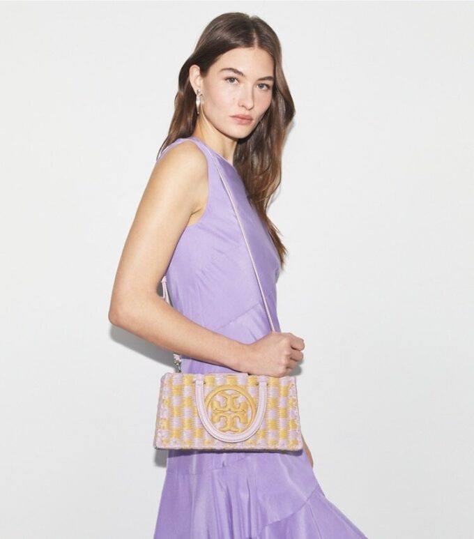 Bolso tote Ella tejido a mano con diseño este-oeste Bolso tote Ella tejido a mano con diseño este-oeste
