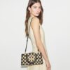Bolso tote Ella tejido a mano con diseño este-oeste Bolso tote Ella tejido a mano con diseño este-oeste