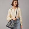 Bolso tote pequeño con tres compartimentos y T Monogram Perry Bolso tote pequeño con tres compartimentos y T Monogram Perry
