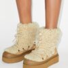 Botas con cordones de piel de oveja suave Botas con cordones de piel de oveja suave