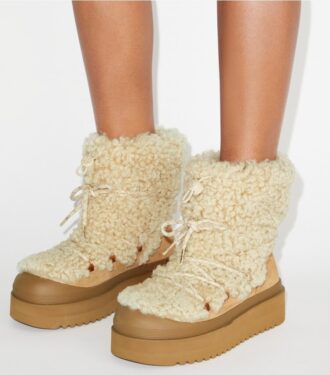 Botas con cordones de piel de oveja suave