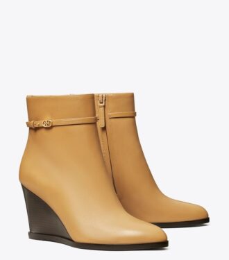 Botas con cuña y doble hebilla Double T