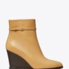Botas con cuña y doble hebilla Double T Botas con cuña y doble hebilla Double T