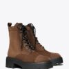 Botas con suela gruesa y T Monogram Botas con suela gruesa y T Monogram