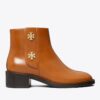 Botines con cierre giratorio