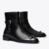 Botines con múltiples hebillas