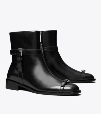 Botines con múltiples hebillas