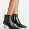 Botines de tacón con hebilla Double T en forma de T Botines de tacón con hebilla Double T en forma de T