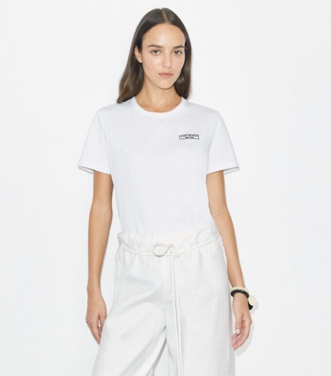 Camiseta con parche con logotipo Camiseta con parche con logotipo