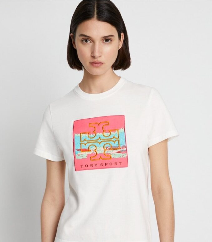 Camiseta con parche con logotipo gráfico Camiseta con parche con logotipo gráfico