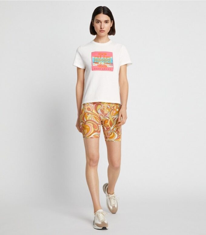 Camiseta con parche con logotipo gráfico Camiseta con parche con logotipo gráfico