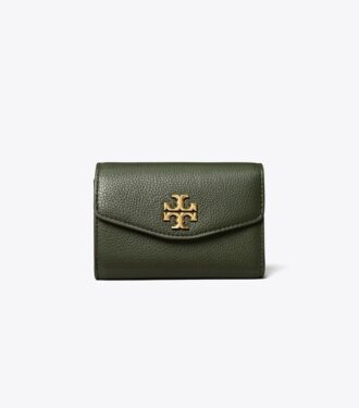 Cartera mediana con solapa Kira Pebbled