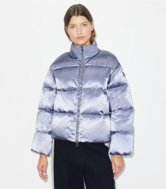 Chaqueta acolchada de viscosa satinada Chaqueta acolchada de viscosa satinada