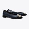 Claire Cap-Toe Heel, ancho Claire Cap-Toe Heel, ancho