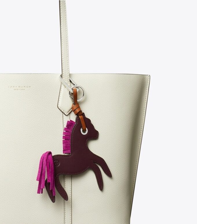 Colgante de cuero con forma de caballo