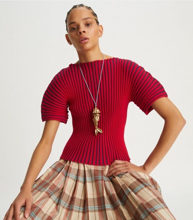 Collar con colgante de pez Collar con colgante de pez