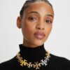 Collar con logotipo Collar con logotipo