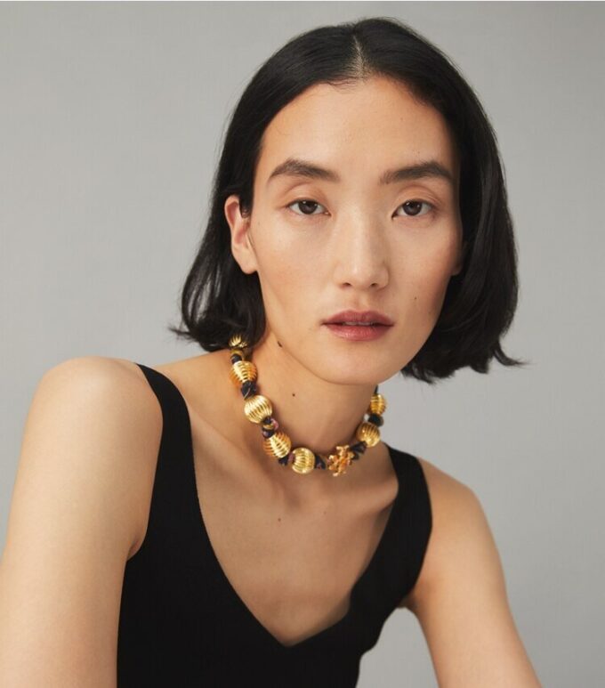 Collar Roxanne acanalado Collar Roxanne acanalado
