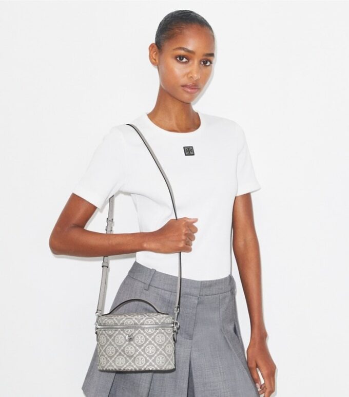 Estuche de maquillaje suave con monograma T Monogram Estuche de maquillaje suave con monograma T Monogram
