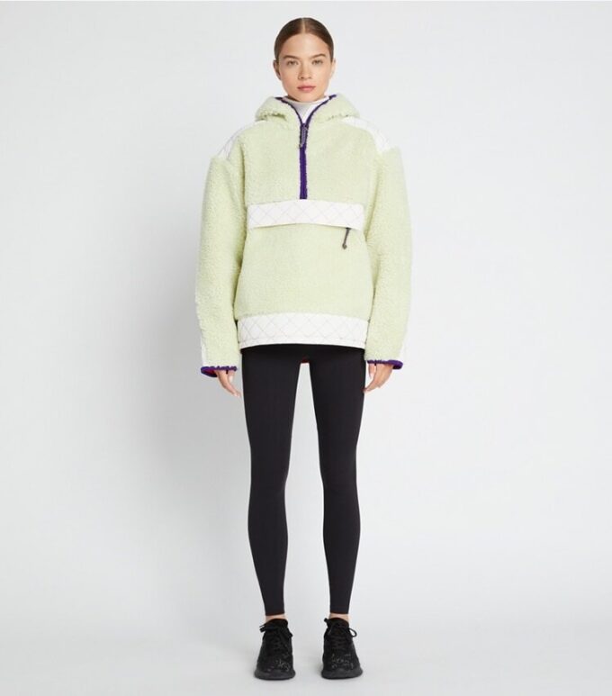 Jersey oversize con capucha y forro polar Jersey oversize con capucha y forro polar