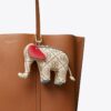 Llavero con monograma T Elephant Llavero con monograma T Elephant